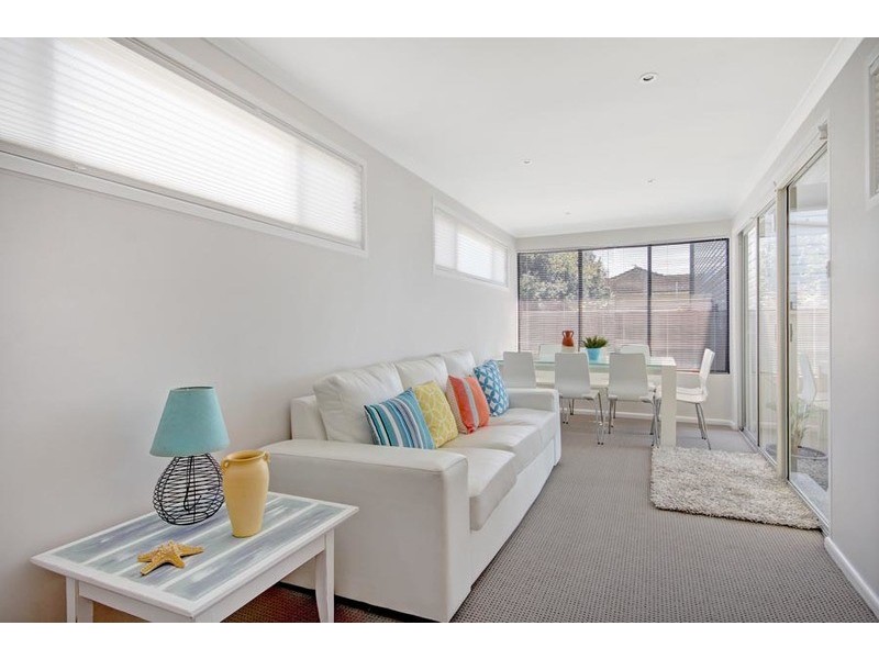 50 Lake Parade, East Corrimal NSW 2518