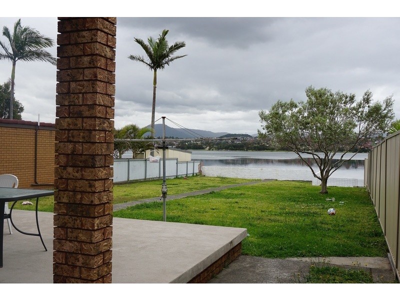 40 Lakeview Parade, Primbee NSW 2502