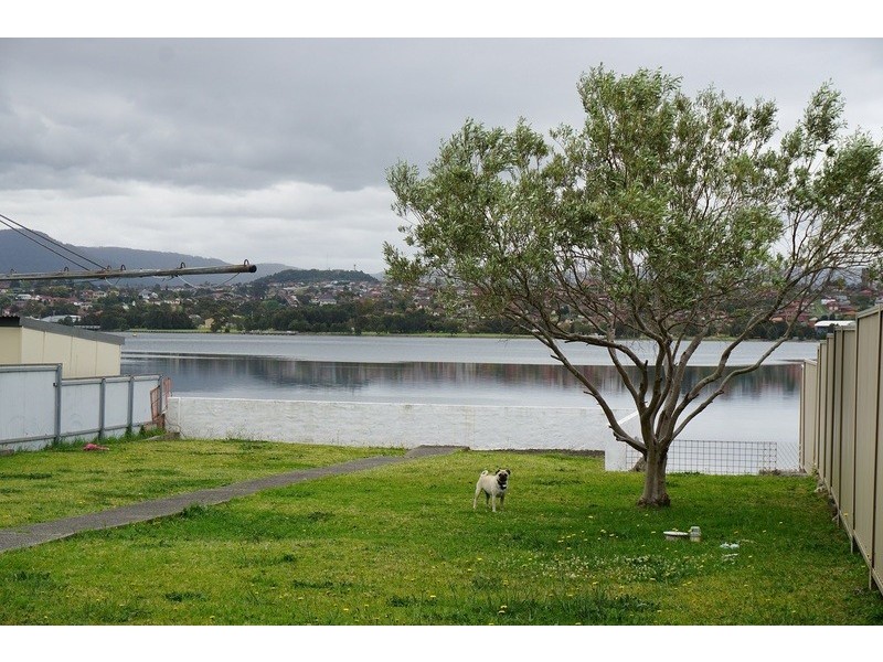 40 Lakeview Parade, Primbee NSW 2502