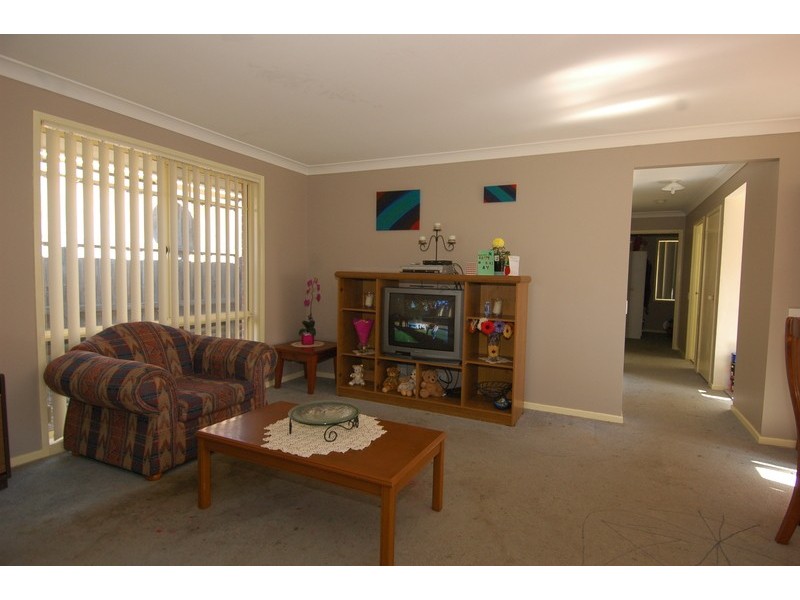 16 Karara Avenue, Horsley NSW 2530