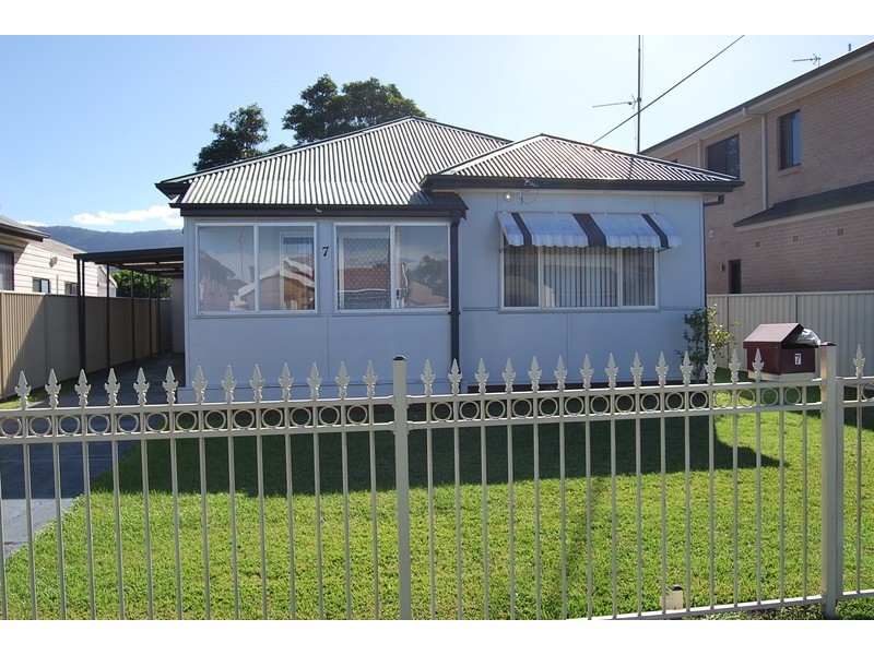 7 George Street, Towradgi NSW 2518