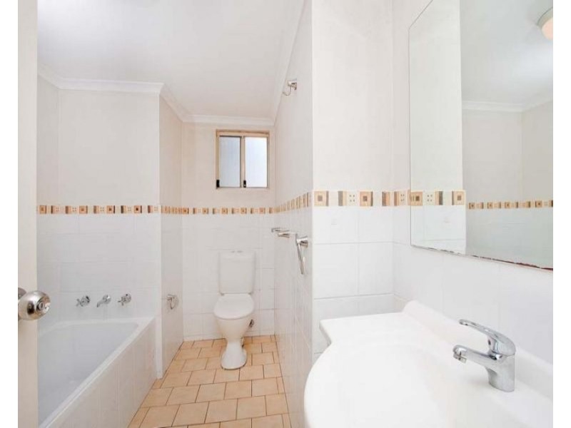 2/267 Princes Highway, Corrimal NSW 2518
