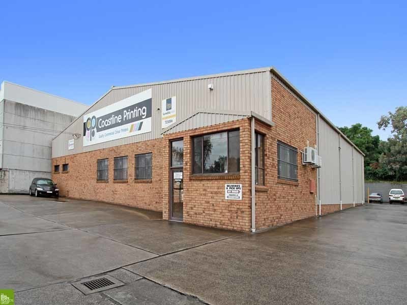 6 Lady Penrhyn Drive, Unanderra NSW 2526