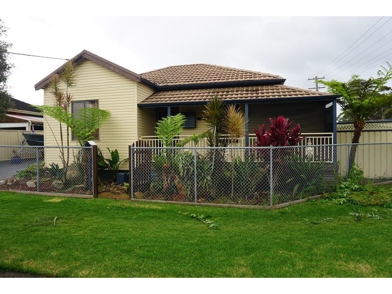 2 Rose Street, Woonona NSW 2517