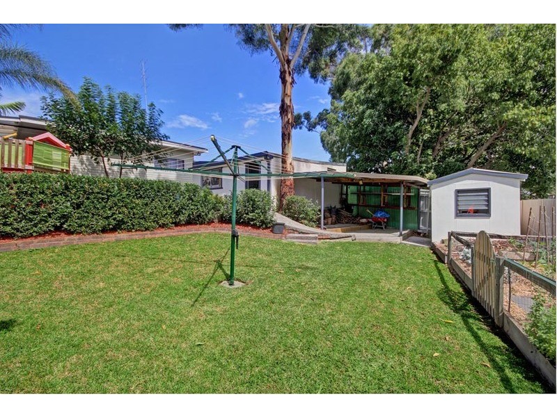 14 Mawarra Avenue, Dapto NSW 2530