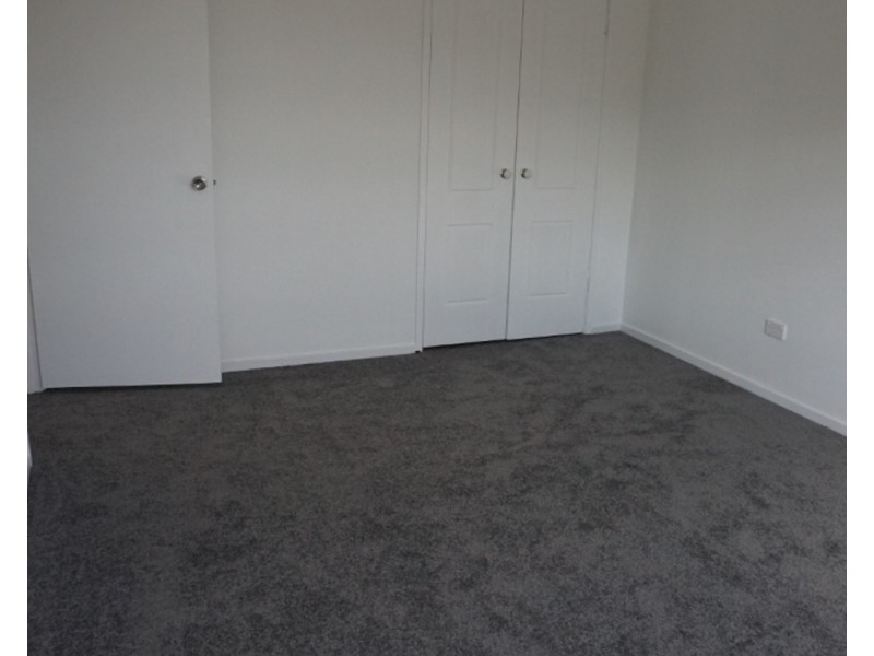 1/3 Melinda Grove, Lake Heights NSW 2502