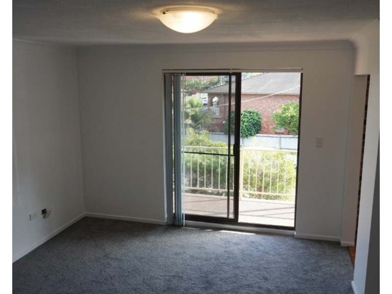 1/3 Melinda Grove, Lake Heights NSW 2502