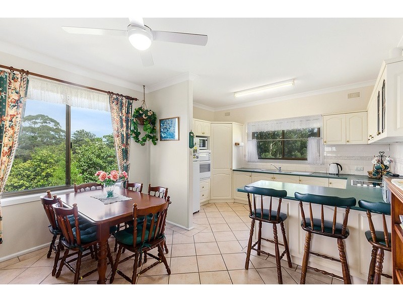 64 Ranchby Avenue, Lake Heights NSW 2502