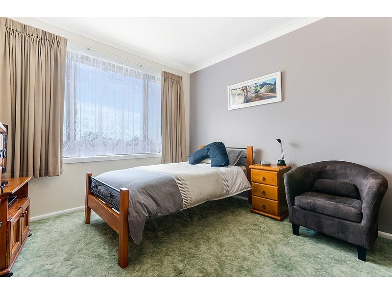 64 Ranchby Avenue, Lake Heights NSW 2502