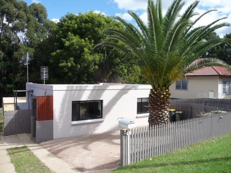 1/151 Gladstone Avenue, Coniston NSW 2500