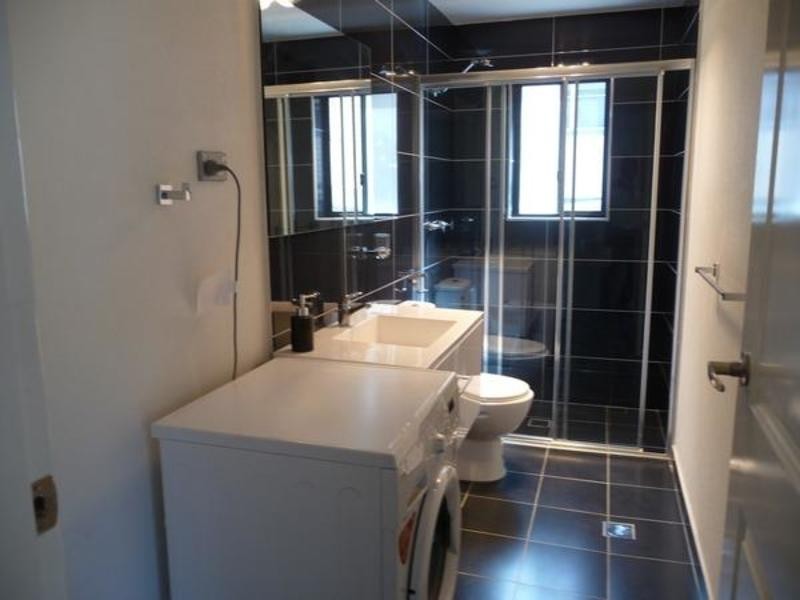 1/151 Gladstone Avenue, Coniston NSW 2500