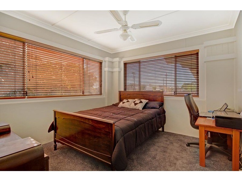 39 Dorrigo Avenue, Woonona NSW 2517