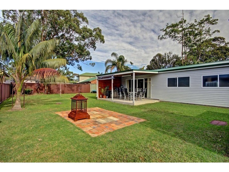 39 Dorrigo Avenue, Woonona NSW 2517