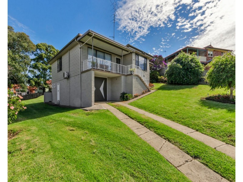 64  Ranchby Avenue, Lake Heights NSW 2502