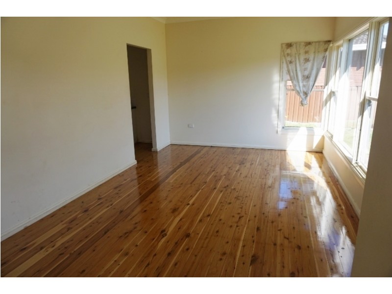 27 Kapooka Avenue, Dapto NSW 2530