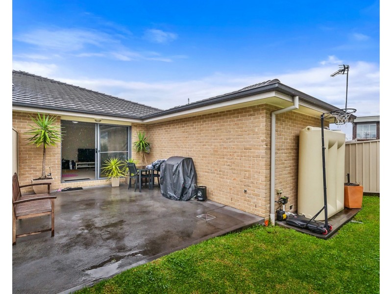 9/121 Daintree Drive, Albion Park NSW 2527