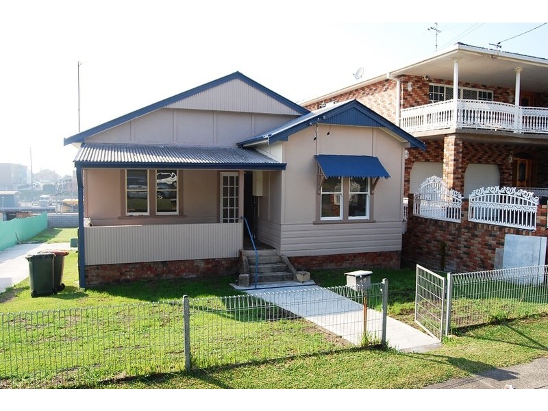 49  Gladstone Avenue, Wollongong NSW 2500