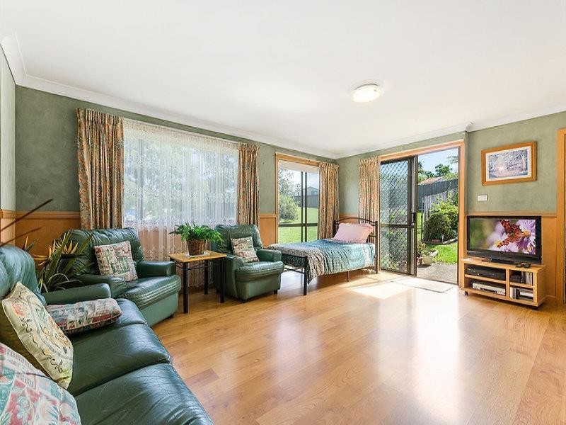 64a Ranchby Avenue, Lake Heights NSW 2502