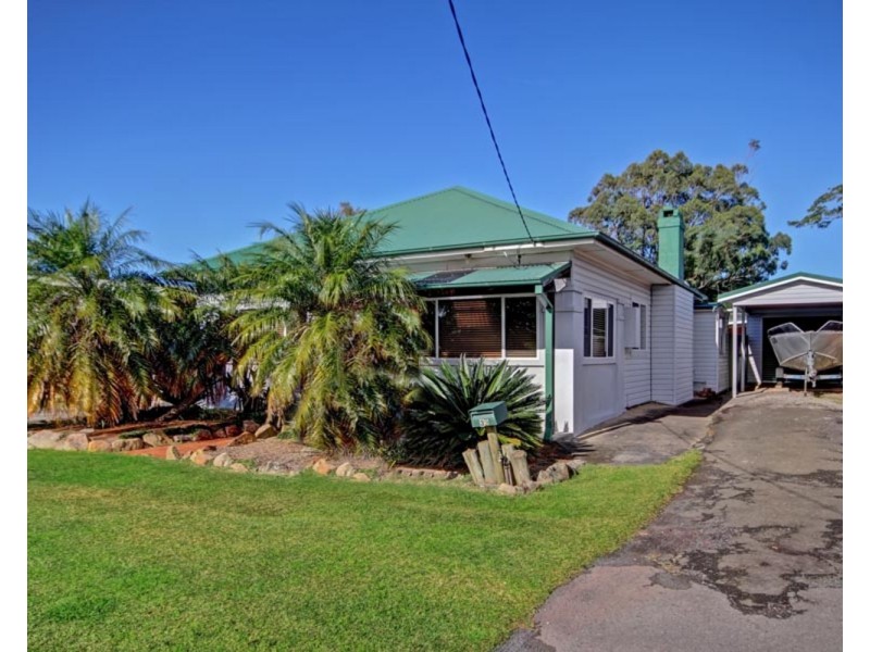 39 Dorrigo Avenue, Woonona NSW 2517