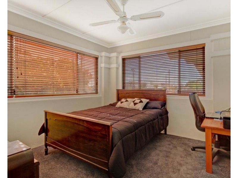 39 Dorrigo Avenue, Woonona NSW 2517