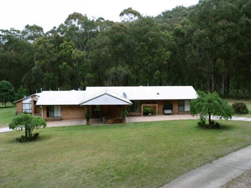 450 The W E Middleton Memorial Drive, Thirlmere NSW 2572