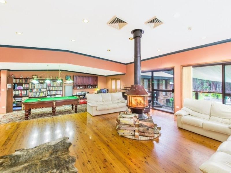 450 The W E Middleton Memorial Drive, Thirlmere NSW 2572
