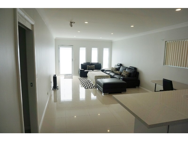 2 Mcgovern Street, Cringila NSW 2502