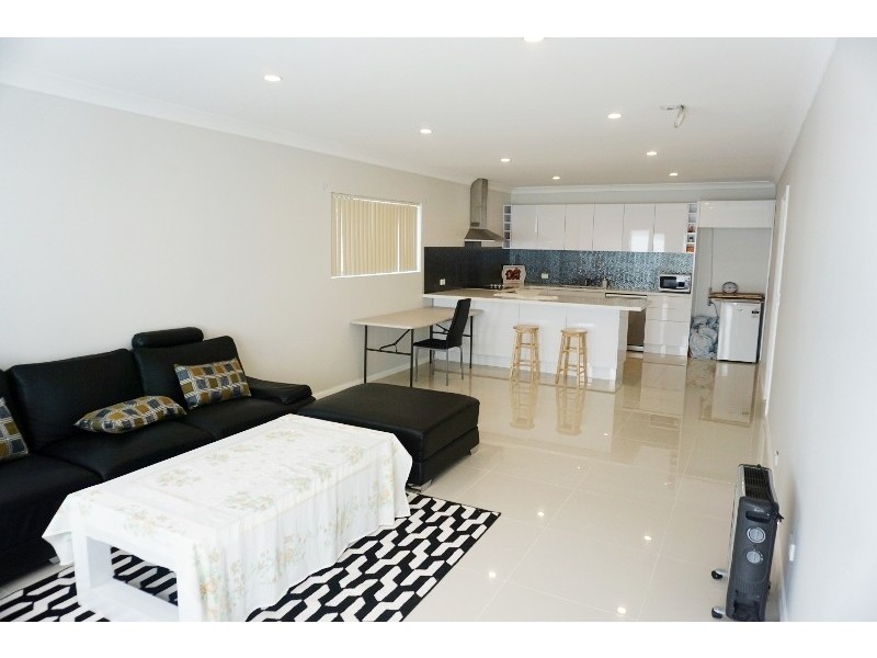 2 Mcgovern Street, Cringila NSW 2502