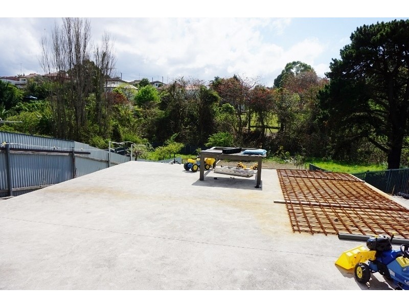 2 Mcgovern Street, Cringila NSW 2502