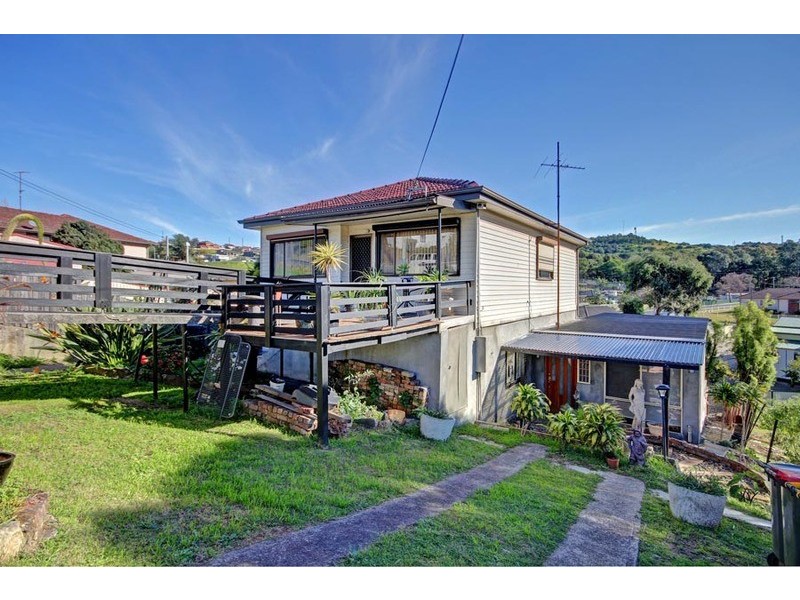 136A Lake Avenue, Cringila NSW 2502