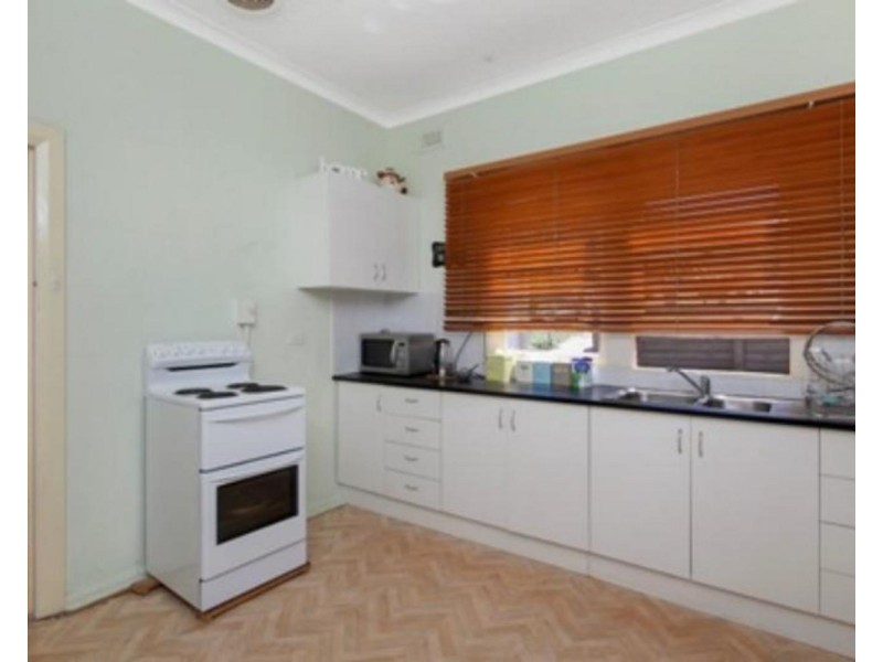 48 Lake Avenue, Cringila NSW 2502