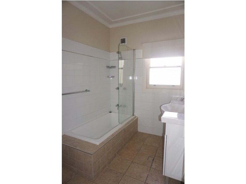 34 Staff Road, Wollongong NSW 2500