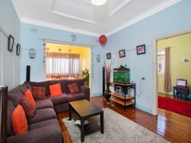 48 Lake Avenue, Cringila NSW 2502