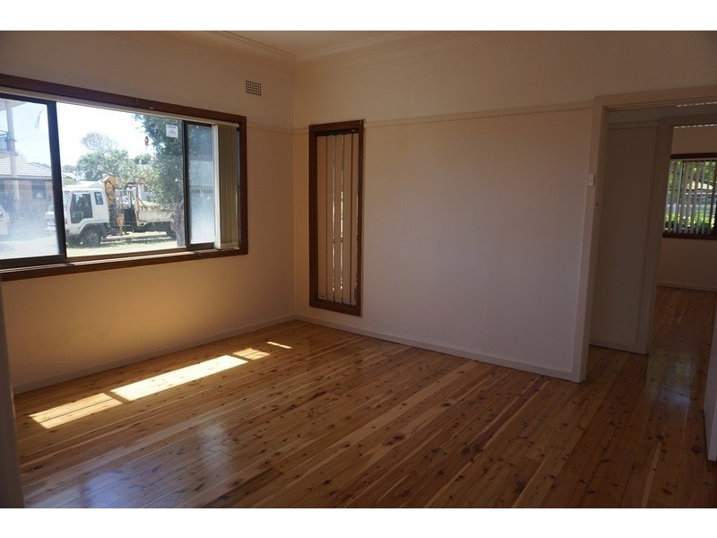 54 Lakeview Parade, Primbee NSW 2502