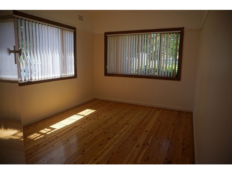 54 Lakeview Parade, Primbee NSW 2502