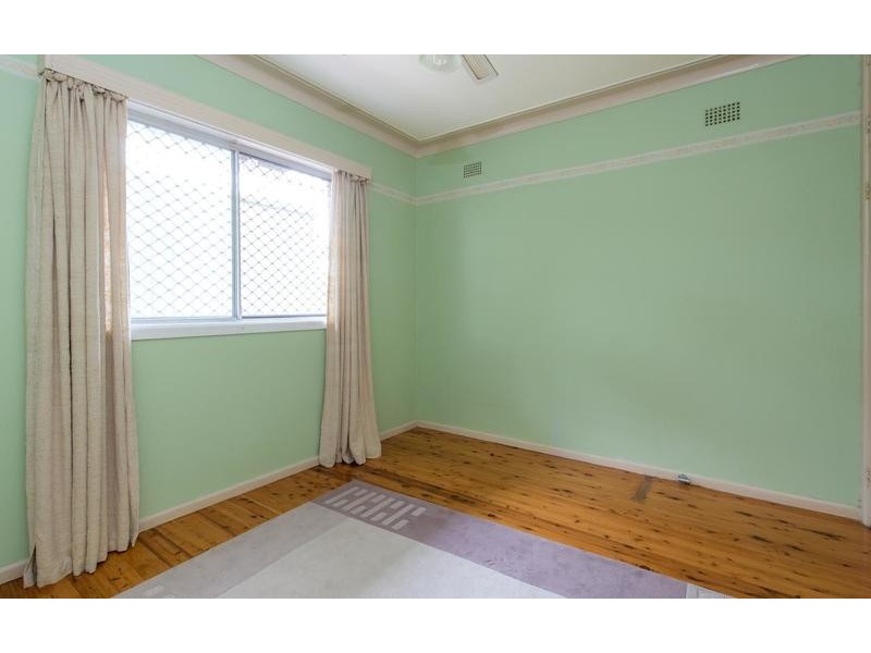 25 Turner Esplanade, East Corrimal NSW 2518