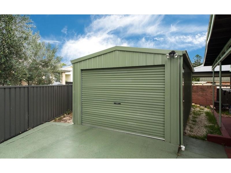 25 Turner Esplanade, East Corrimal NSW 2518