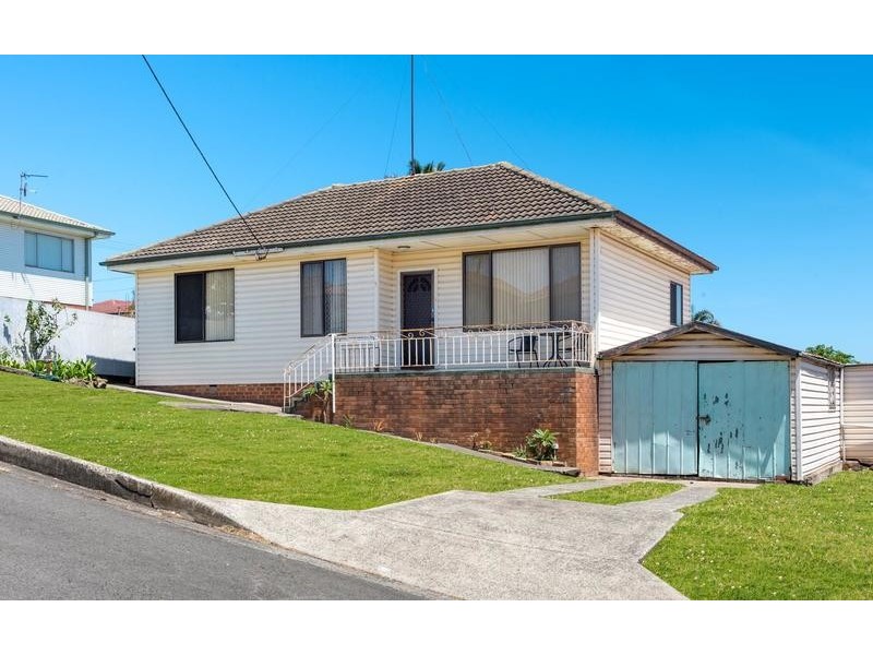 1 Gilgandra Street, Lake Heights NSW 2502