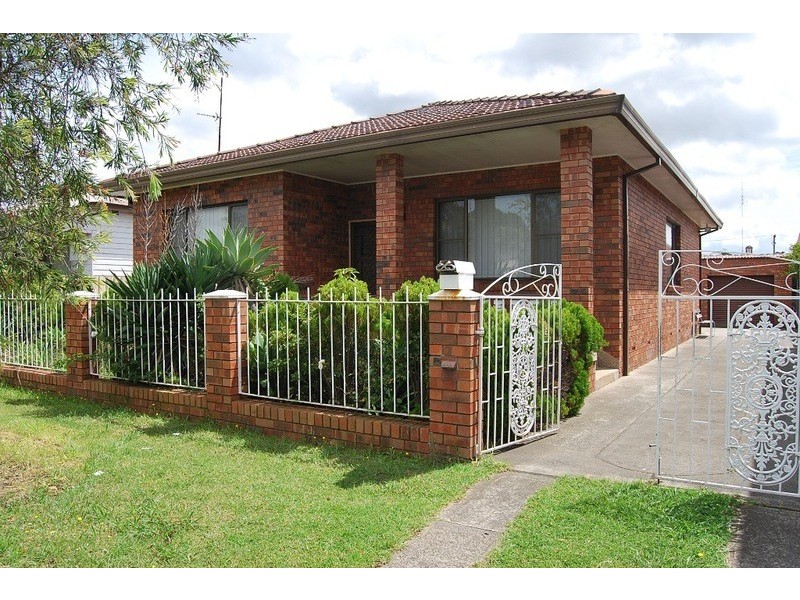 2 Finlayson Street, Wollongong NSW 2500