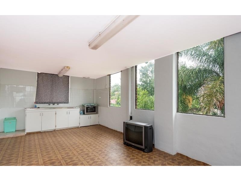 142 Lake Avenue, Cringila NSW 2502