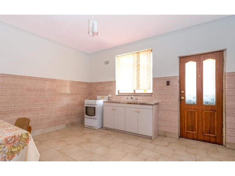 142 Lake Avenue, Cringila NSW 2502