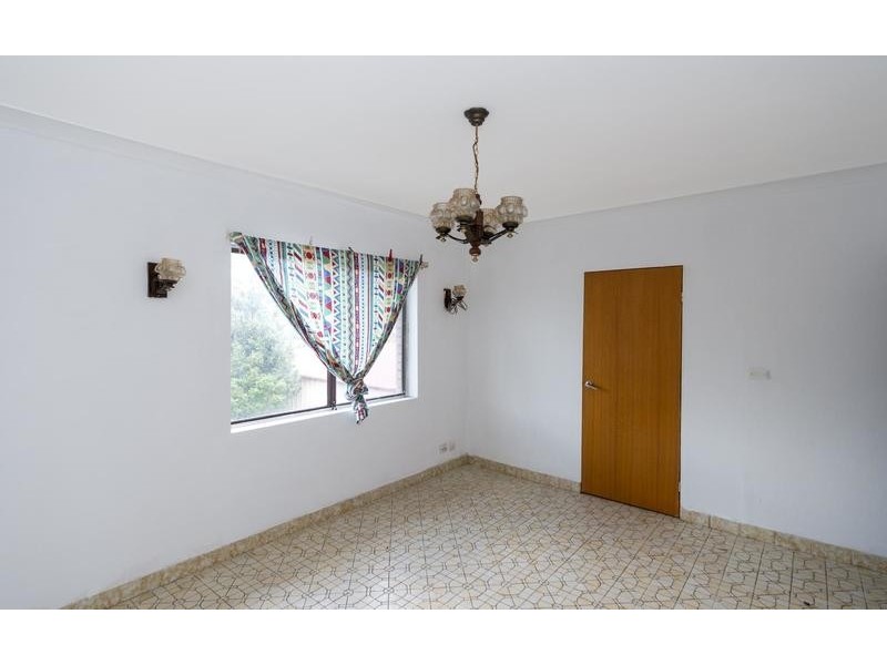 142 Lake Avenue, Cringila NSW 2502