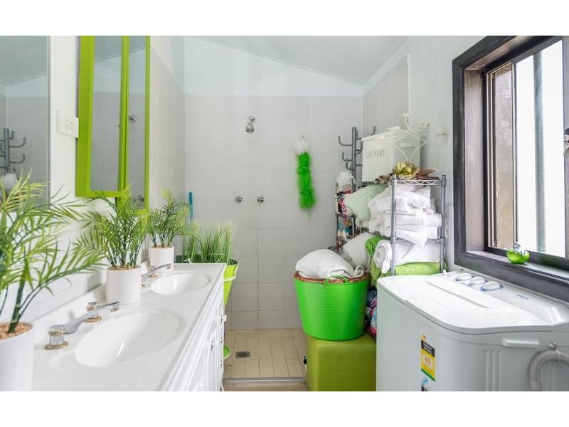 24 Jarvie Road, Cringila NSW 2502