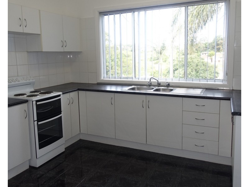 6 Monteith Street, Cringila NSW 2502