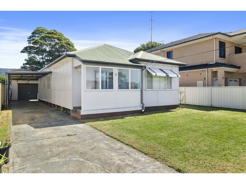 7 George Street, Towradgi NSW 2518
