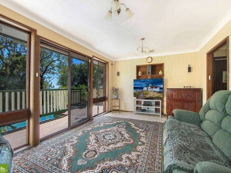 10 Stanbrook Avenue, Mount Ousley NSW 2519