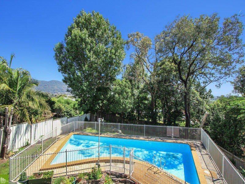 10 Stanbrook Avenue, Mount Ousley NSW 2519