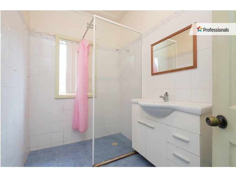 58 Lake Avenue, Cringila NSW 2502