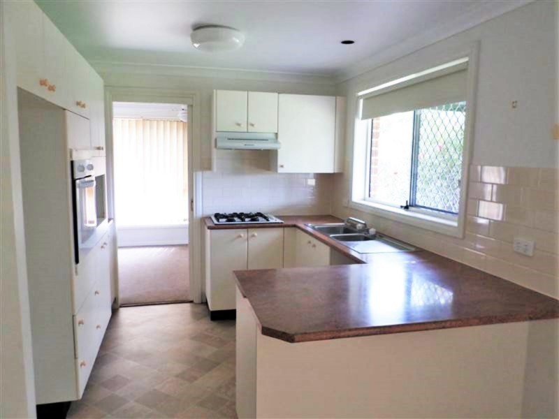 8 Robert Westmacott Avenue, Woonona NSW 2517