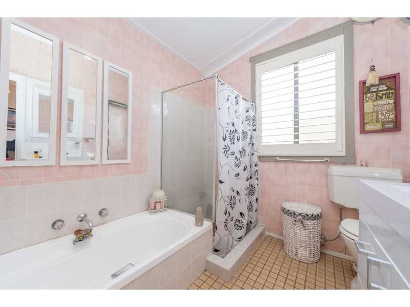 32 Fifth Avenue, Port Kembla NSW 2505